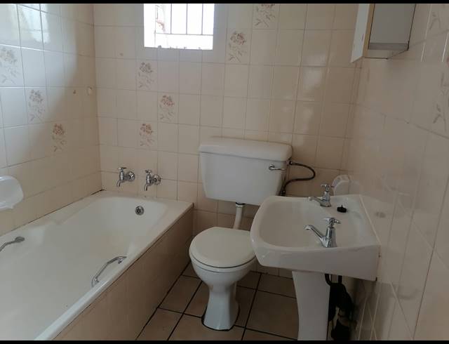 3 BEDROOM FLAT FOR SALE IN HEIDELBERG CENTRAL